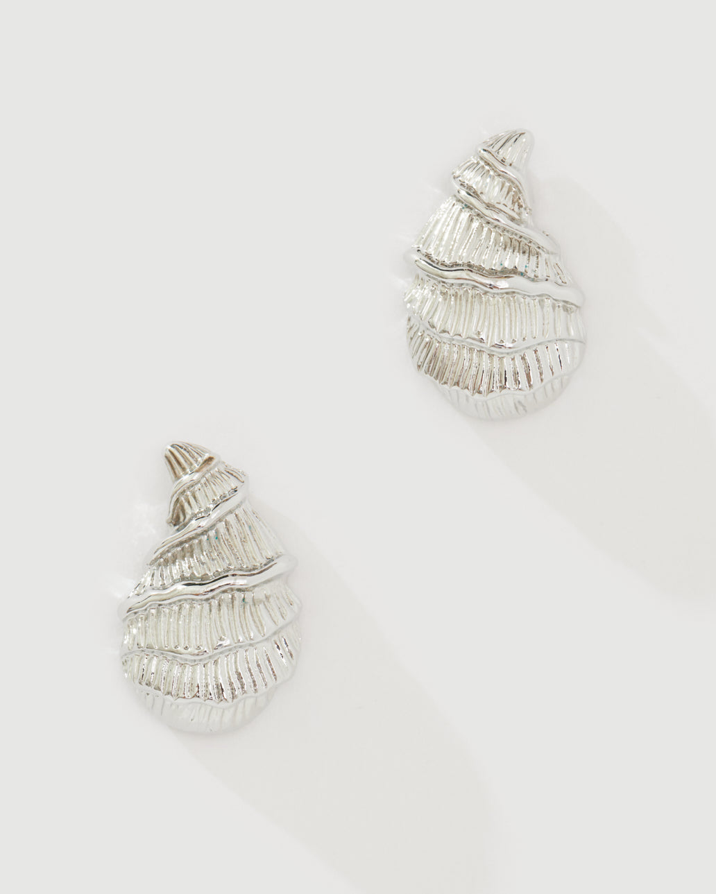 DORIAN STUD EARRING