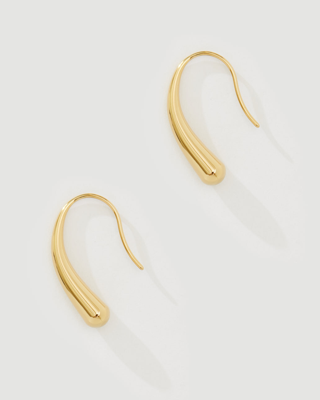 TEARDROP EARRING