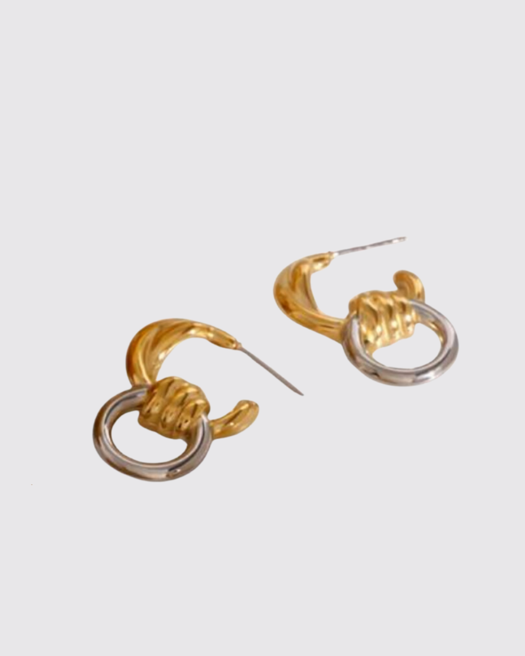 VEGA EARRING